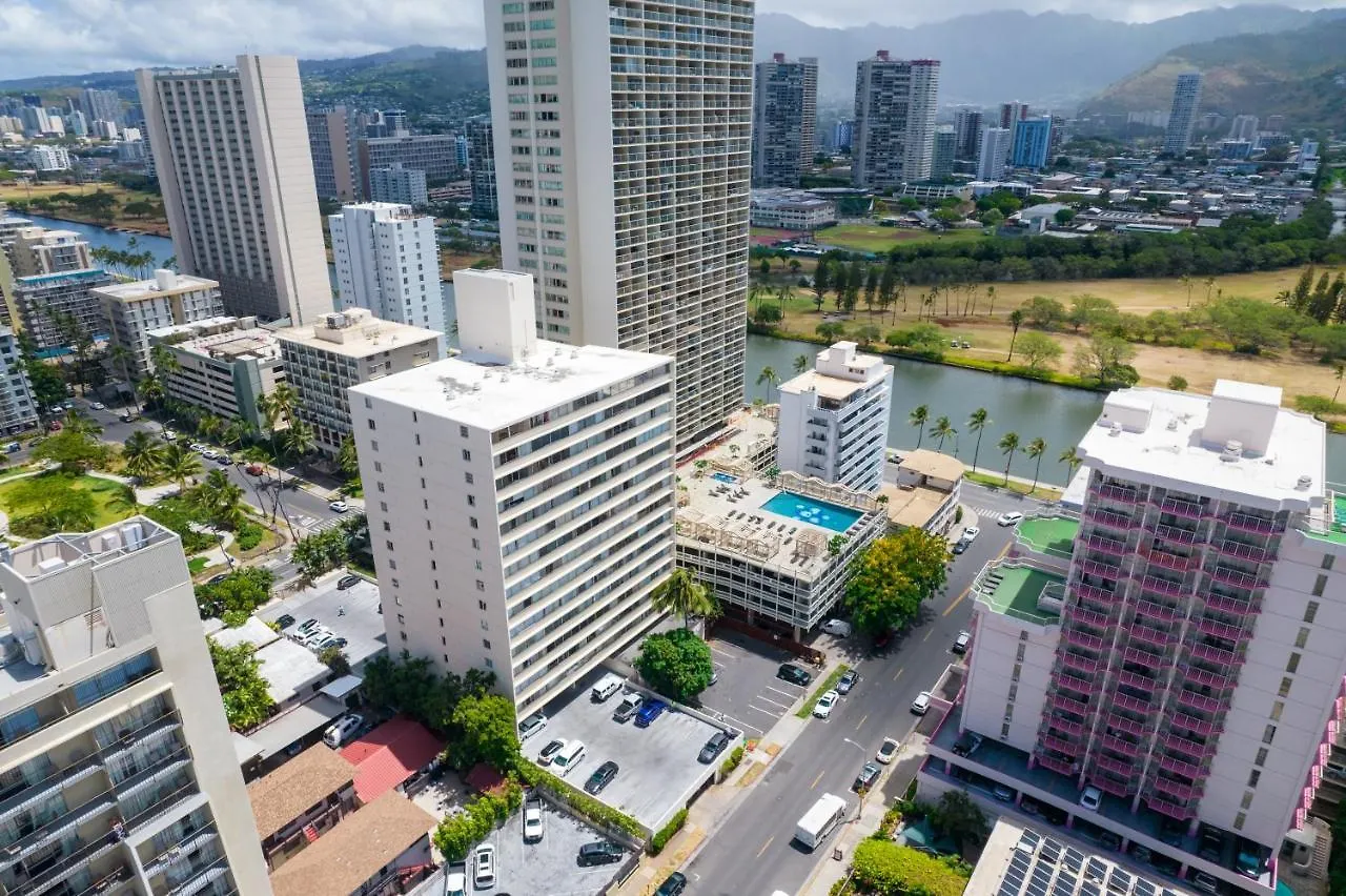Apartment @ Marbella Lane - Vibrant And Refreshing Studio Honolulu