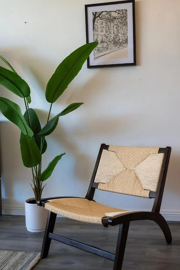 @ Marbella Lane - Vibrant And Refreshing Studio Honolulu USA