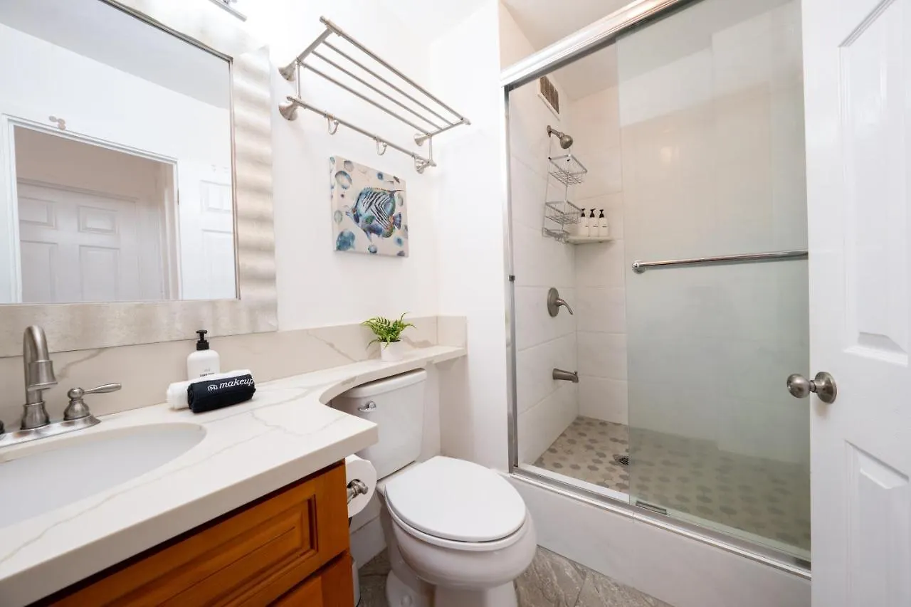 @ Marbella Lane - Vibrant And Refreshing Studio Honolulu 0*,