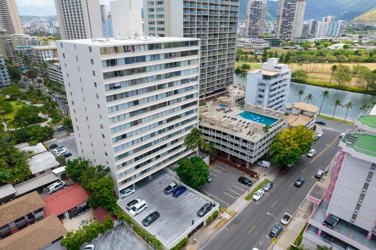 Apartment @ Marbella Lane - Vibrant And Refreshing Studio Honolulu